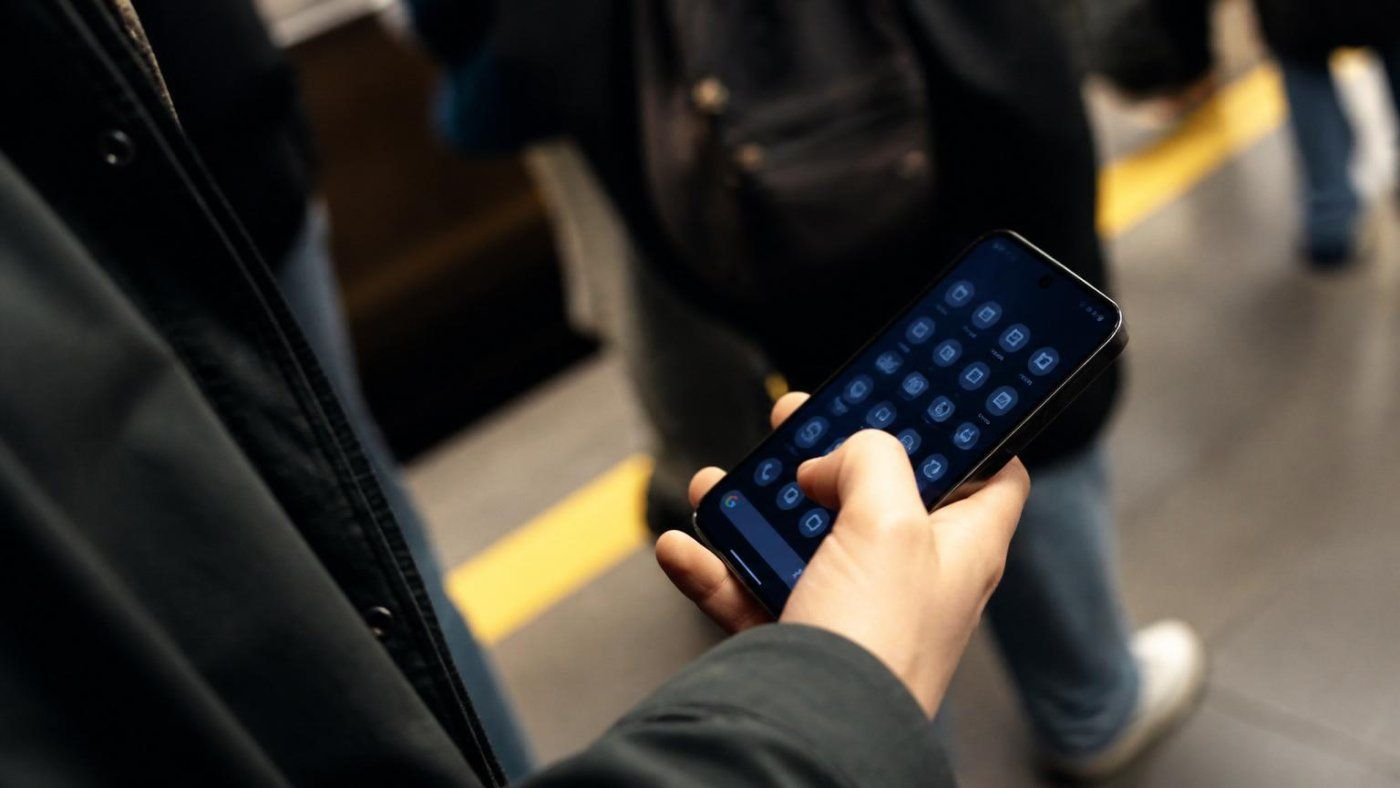 Android 17 deja ocultar nombres de apps en Pixel 6 y posteriores sin perderlos en el cajón