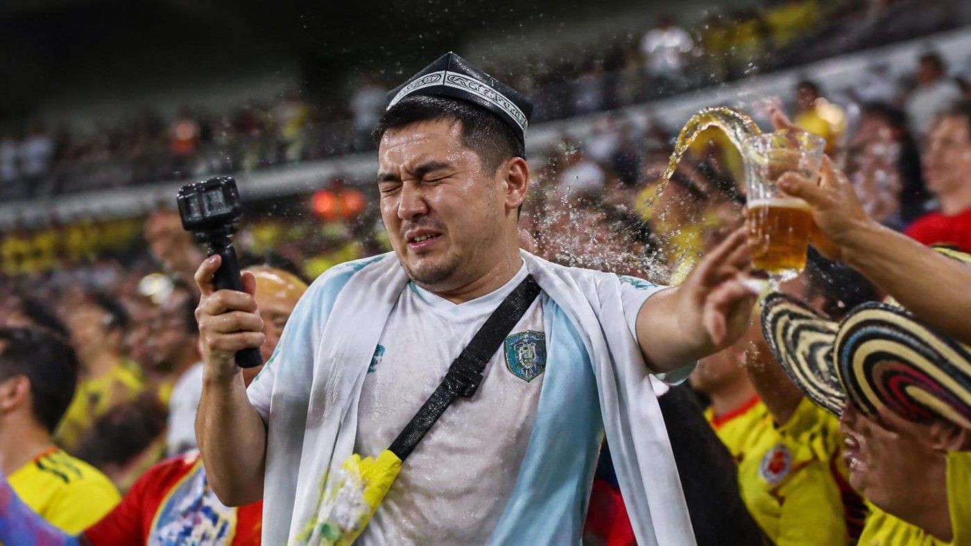 Colombia ganó 3-1, pero la imagen viral fue otra: “¿Por qué no muestran un poco de respeto?” Colombia ganó 3-1, pero la imagen viral fue otra: “¿Por qué no muestran un poco de respeto?”