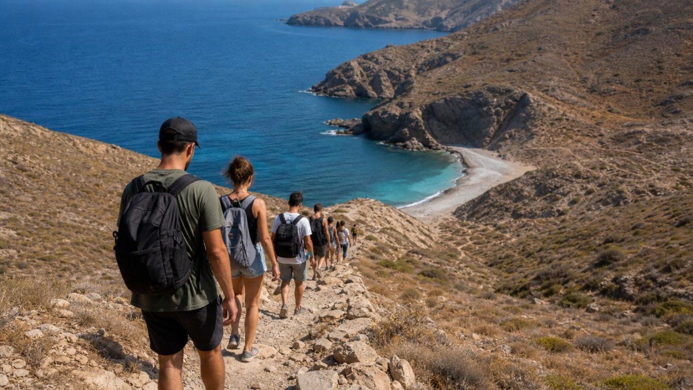 La playa viral de Almería tiene peaje: 30 minutos a pie antes de tocar la arena