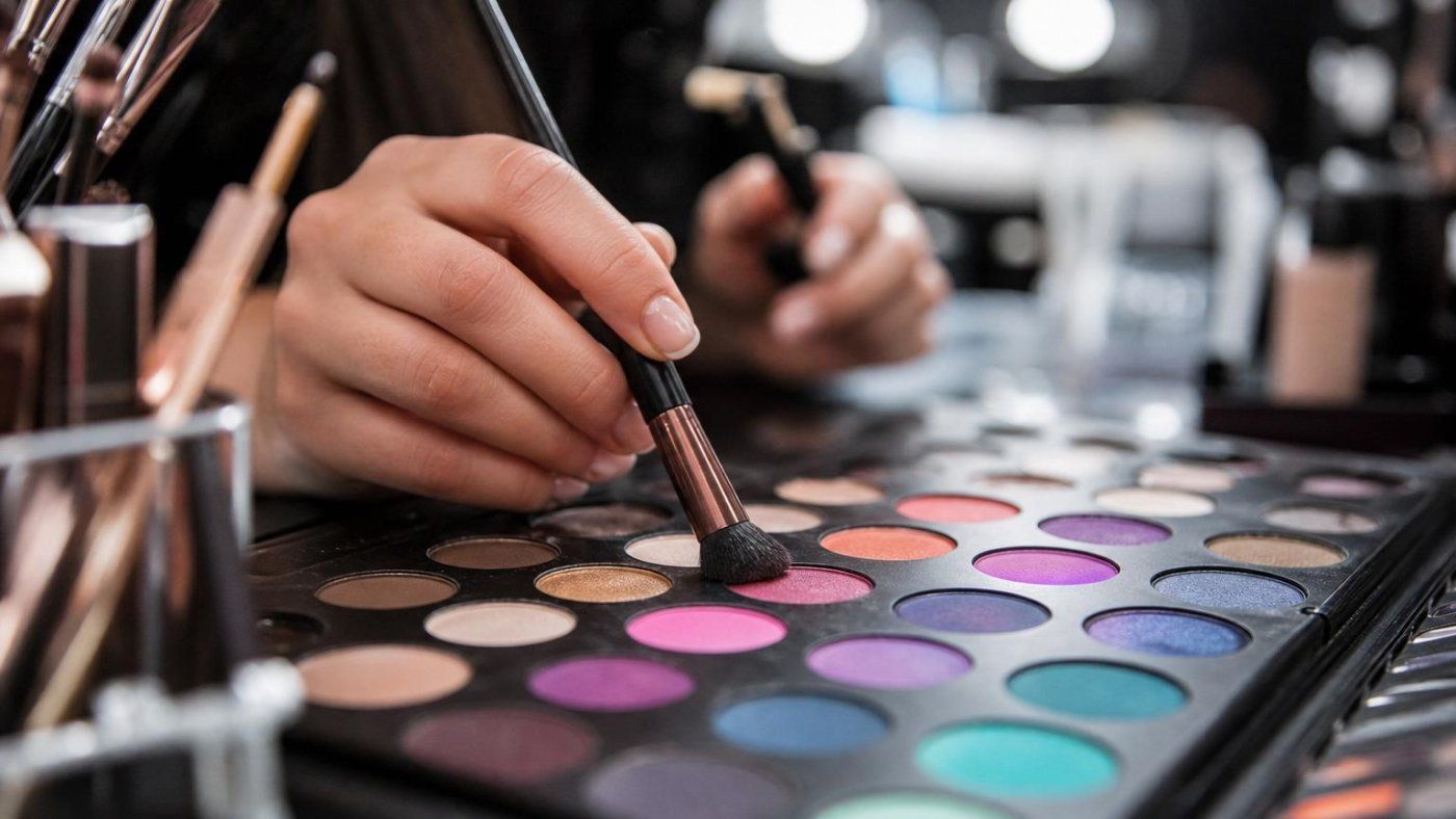 De 27 a 18,8 millones: James Charles lanza Painted tras años de polémicas y caída de seguidores