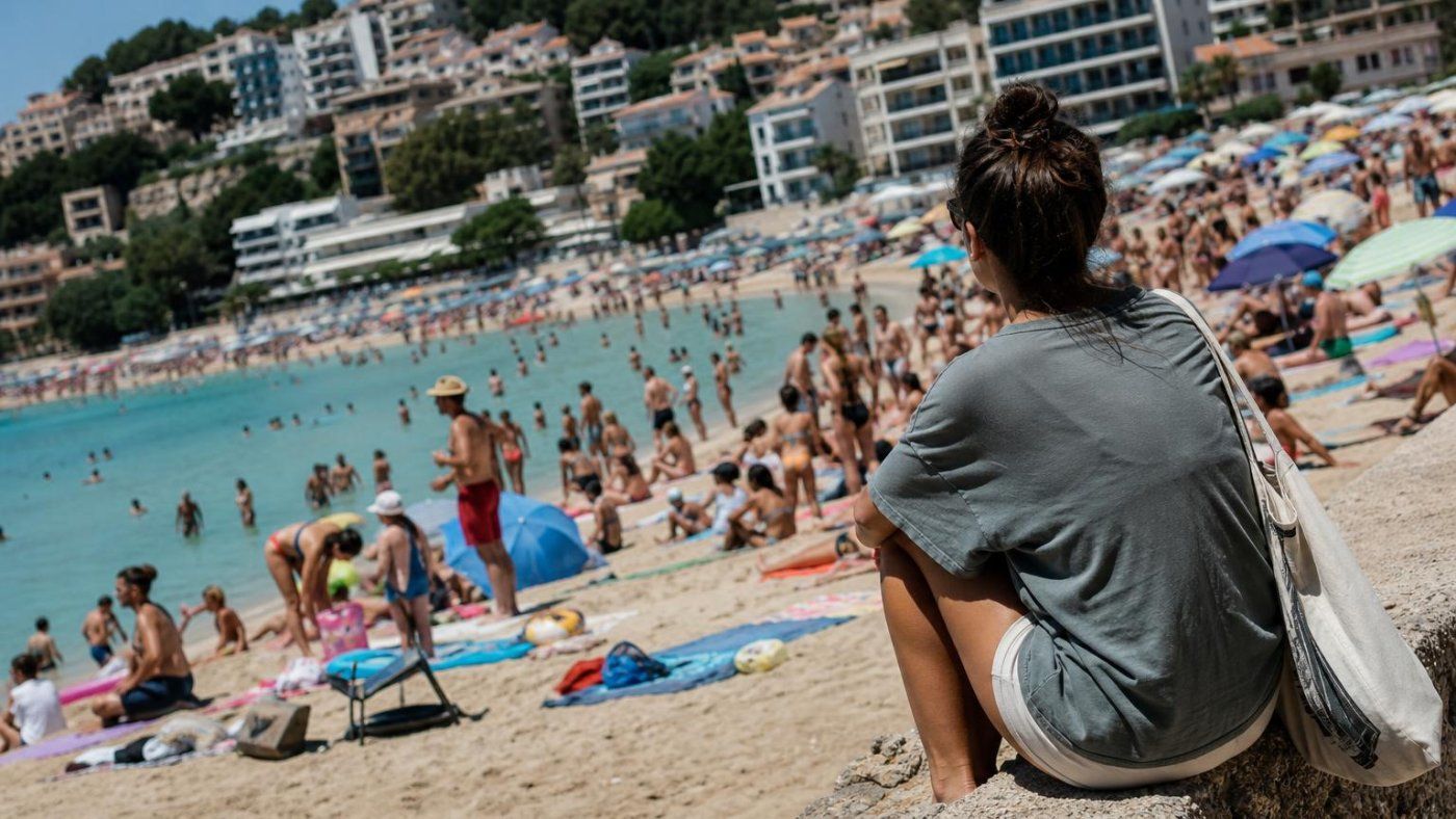 “Los mallorquines no pueden ir a sus playas”: Abby reabre el debate sobre el turismo en Mallorca