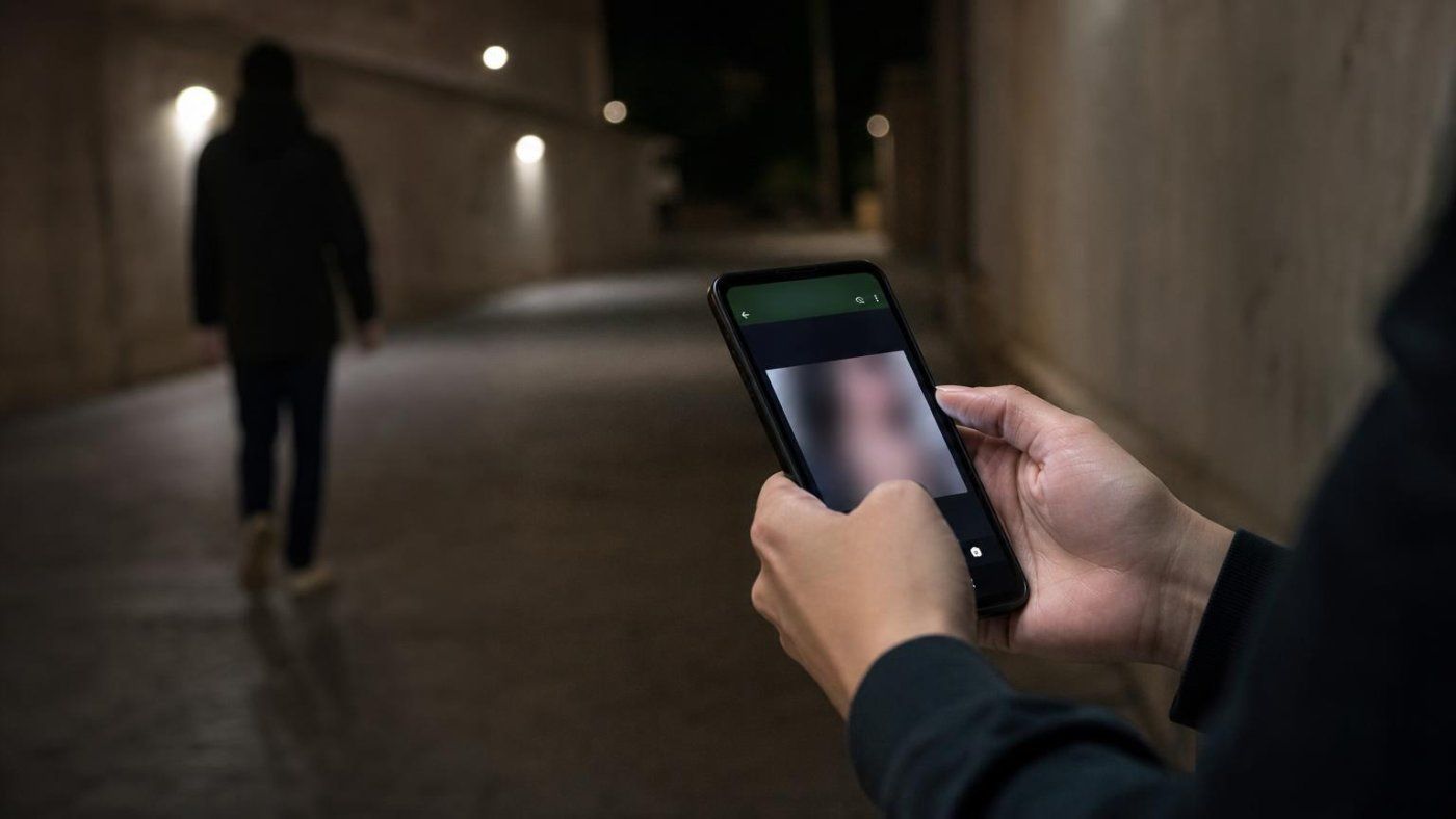 La Policía pide no abrir fotos efímeras de desconocidos en WhatsApp: así arranca un chantaje