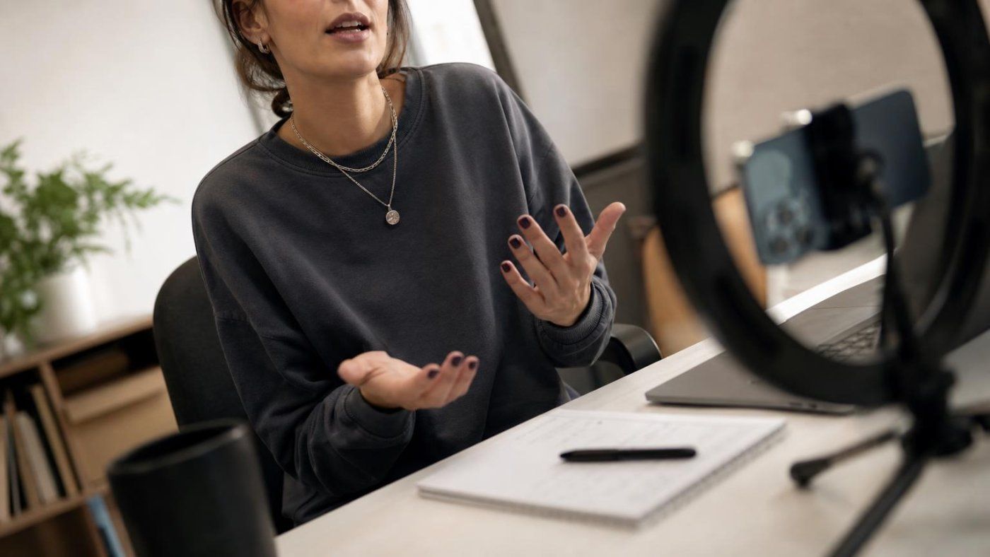 Marina Rivers, única influencer española que habló del caso Maricarmen mientras crece el silencio
